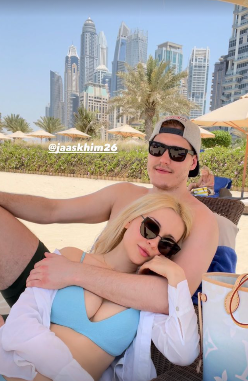 Dmitrij Jaškin vyrazil do Dubaje dobít baterky se svou milovanou Naďou.