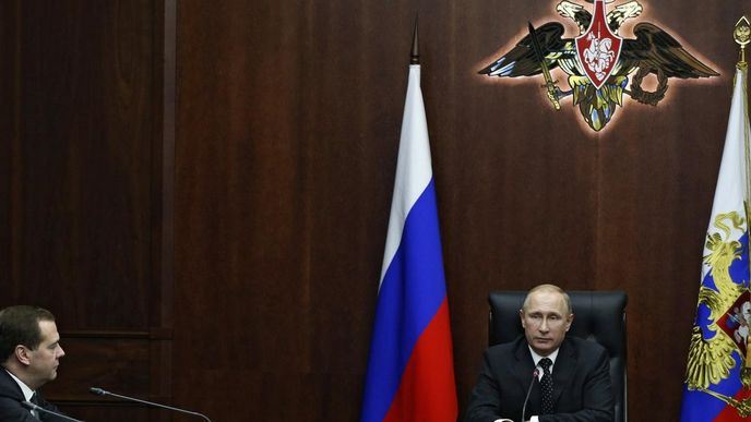 Dmitrij Medveděv a Vladimir Putin