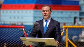 Západ si říká o jadernou katastrofu, tepe Putinův muž Medveděv spojence Kyjeva za dodávky zbraní