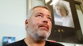 Nobelovu cenu za mír získal ruský novinář Dmitrij Muratov