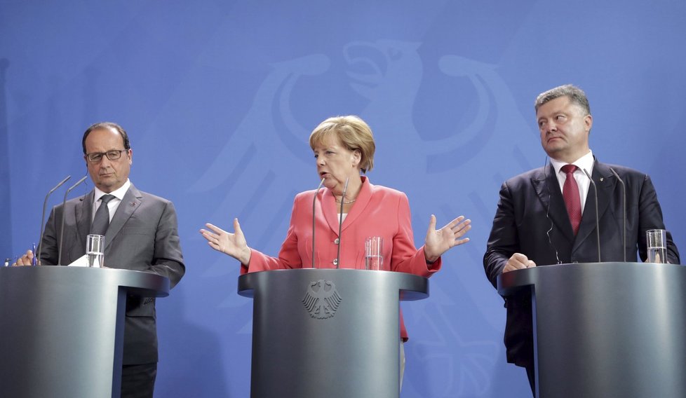 Porošenko, Hollande a Merkel jednali o krizi na Ukrajině.