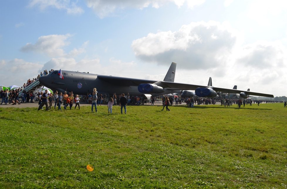 C-17 Globmaster III je čtyřmotorovým letounem, sloužícím primárně pro strategickou přepravu.