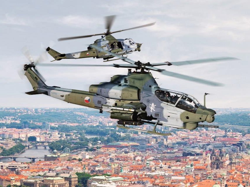 Americký vrtulník UH-1Y Venom láká na design, jaký známe z akčních filmů.