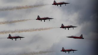 Dny NATO začaly: ostravské nebe křižují Gripeny i F-35