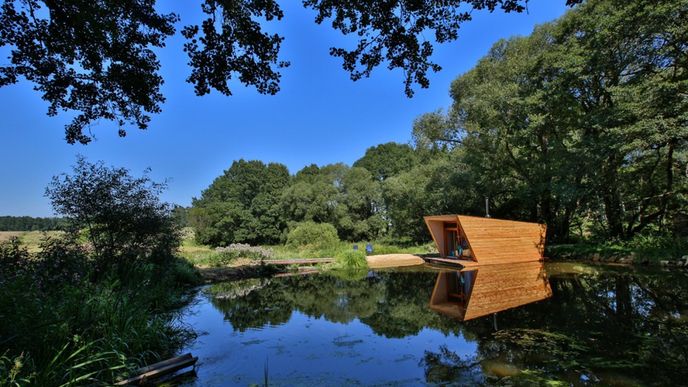 Dobčické rybníčky se nacházejí v podšumaví u Blanského lesa poblíž vesnic Dobčice, Lipanovice a Holašovice (UNESCO), pouze 20 km od Českých Budějovic.