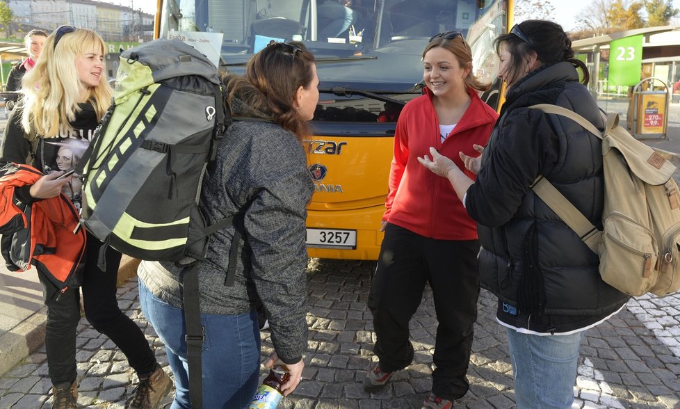 Na první misi na řecký ostrov Lesbos odjeli 13. listopadu z Prahy čeští dobrovolníci, které zaštiťuje iniciativa Pomáháme lidem na útěku.