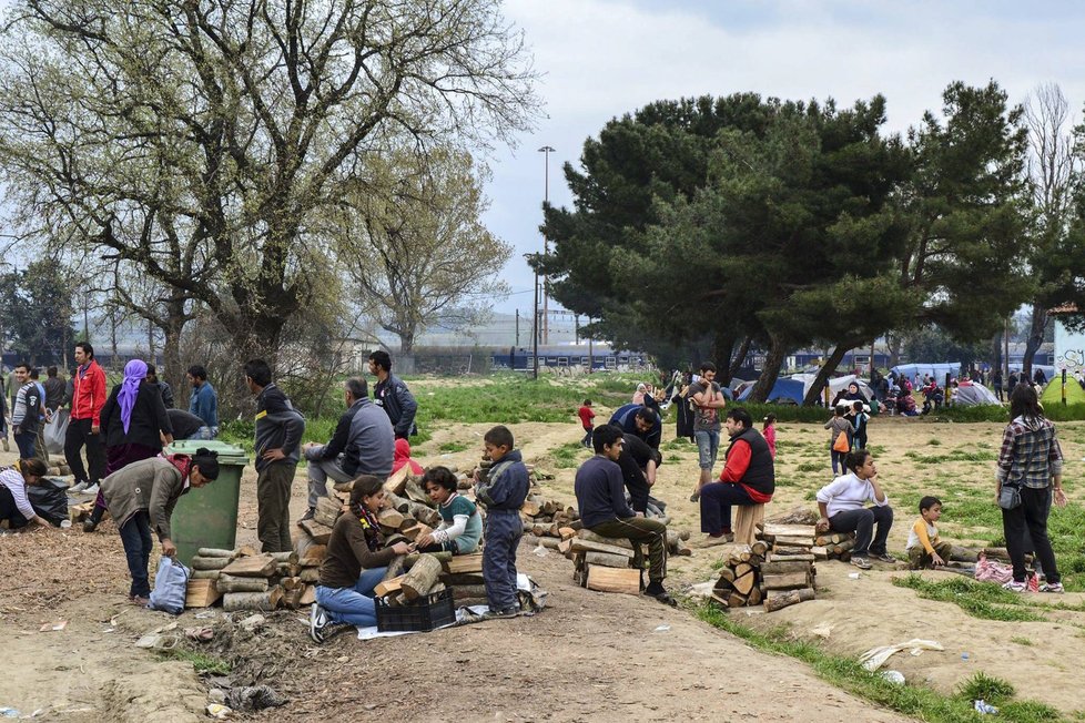 Czech tem má na starost centrální sklad s humanitární pomocí. Čeští dobrovolníci pomáhají nejen tam, ale i v dalších místech, kde je zrovna potřeba.