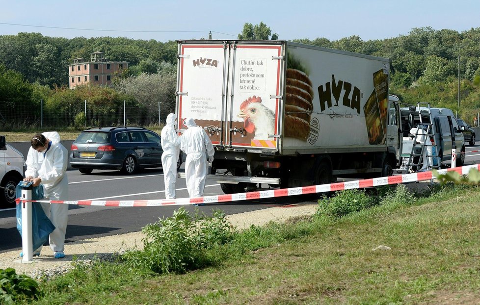 V Rakousku našli v kamionu desítky mrtvých uprchlíků.