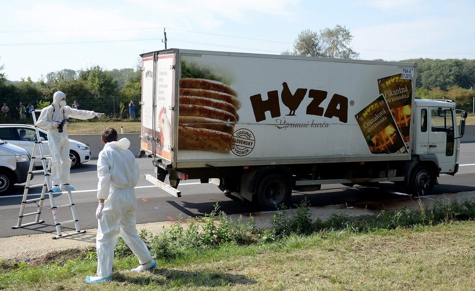 V Rakousku našli v kamionu desítky mrtvých uprchlíků.