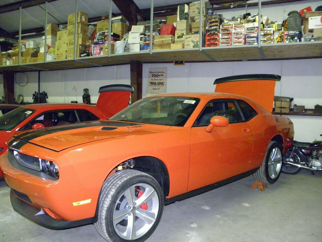 Dodge Challenger SRT8