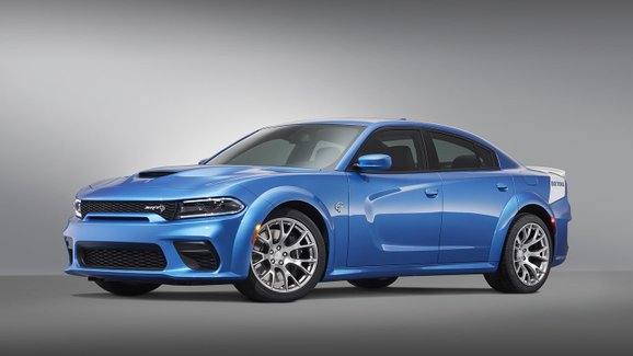 Dodge a 50 let kupé Charger Daytona: Výroční edice sedanu s výkonem 730 koní  