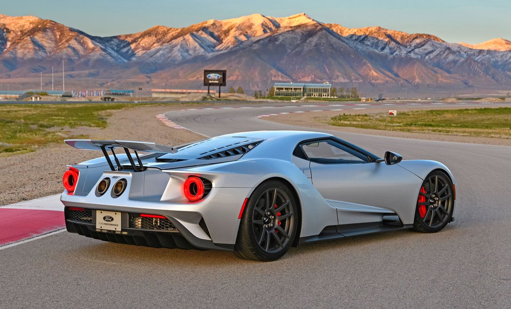 Ford GT