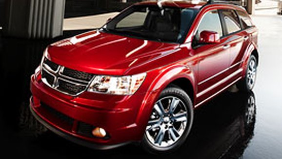 Dodge Journey 2011: Nový motor a interiér