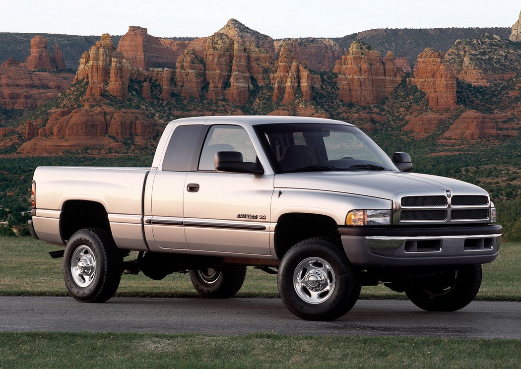 Dodge Ram 2500 4×4 Club Cab Pickup (1994–2002)