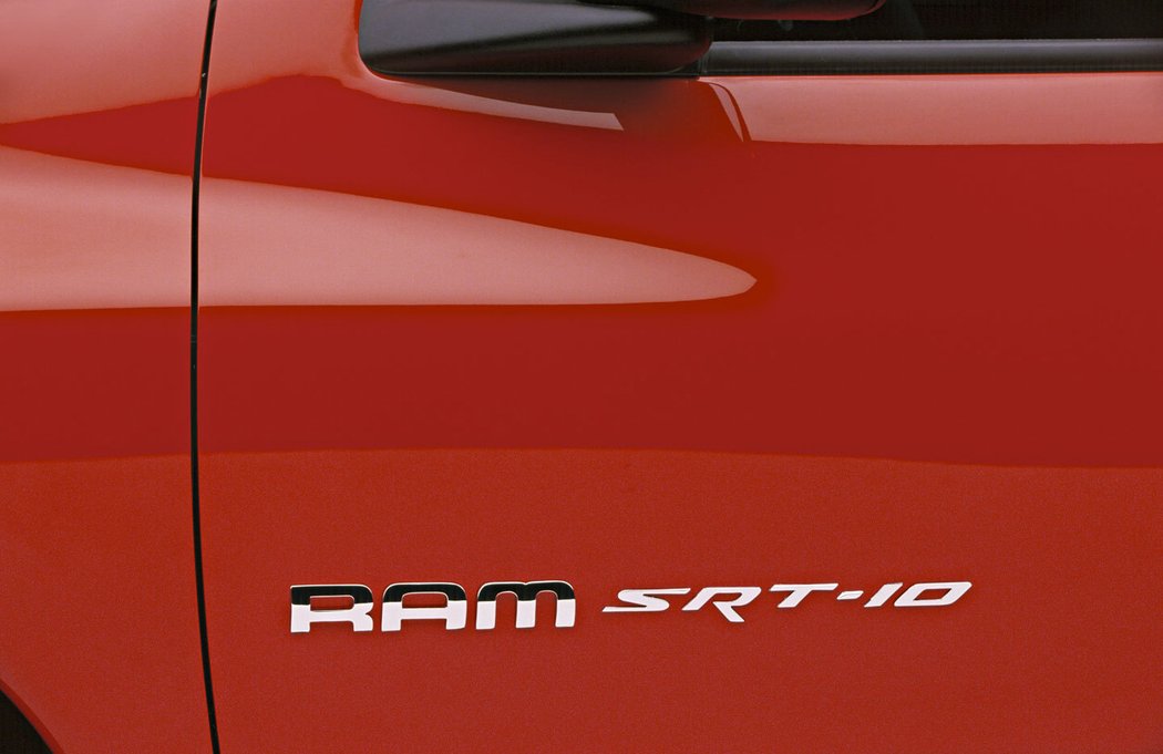 Dodge Ram SRT-10 (2004)