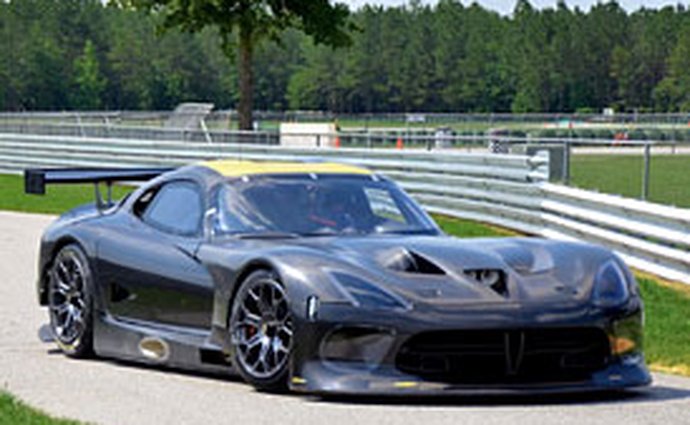 Video: SRT Viper GTS-R poprvé na závodním okruhu