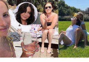 Shannen Doherty nevypadá nemocně, ukázala se v plavkách a dováděla se sklenkou.