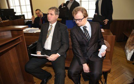 Obžalovaný primář Václav Hulínský (vlevo) a lékař Michal Križanovič.
