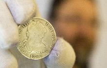 500 let staré mince...Z českého tolaru je americký dolar