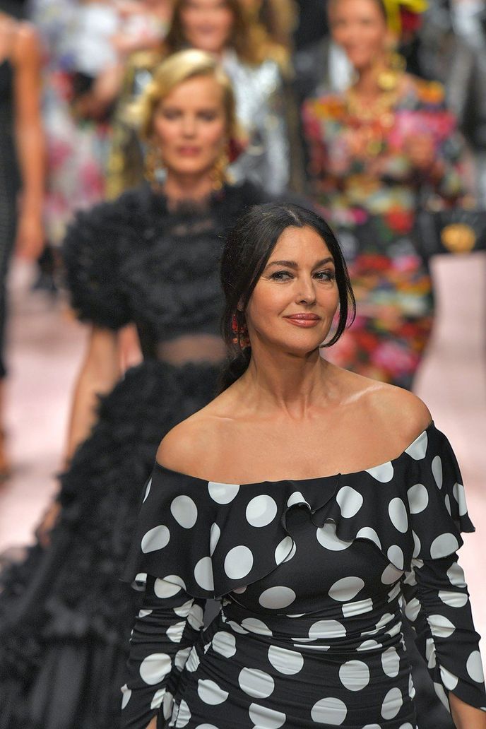 Monica Bellucci na přehlídce Dolce & Gabbana jaro/léto 2019