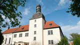 Ze zámku v Dolních Břežanech bude do dvou let hotel: Církev bude stát 170 milionů
