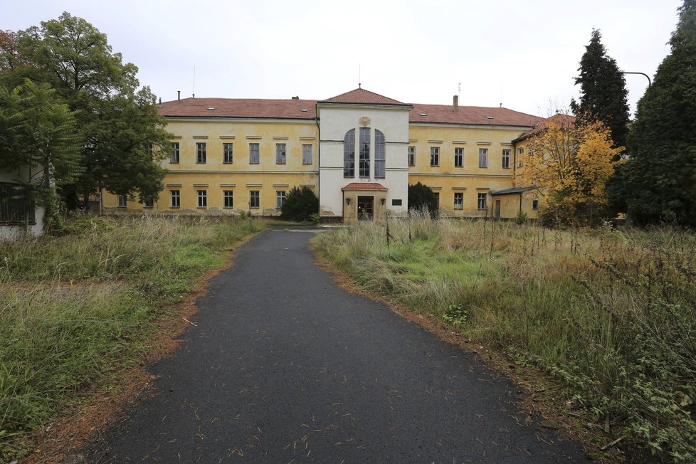 Paní Helena (90) pracovala pro Heydricha v Dolním zámku v Panenských Břežanech.