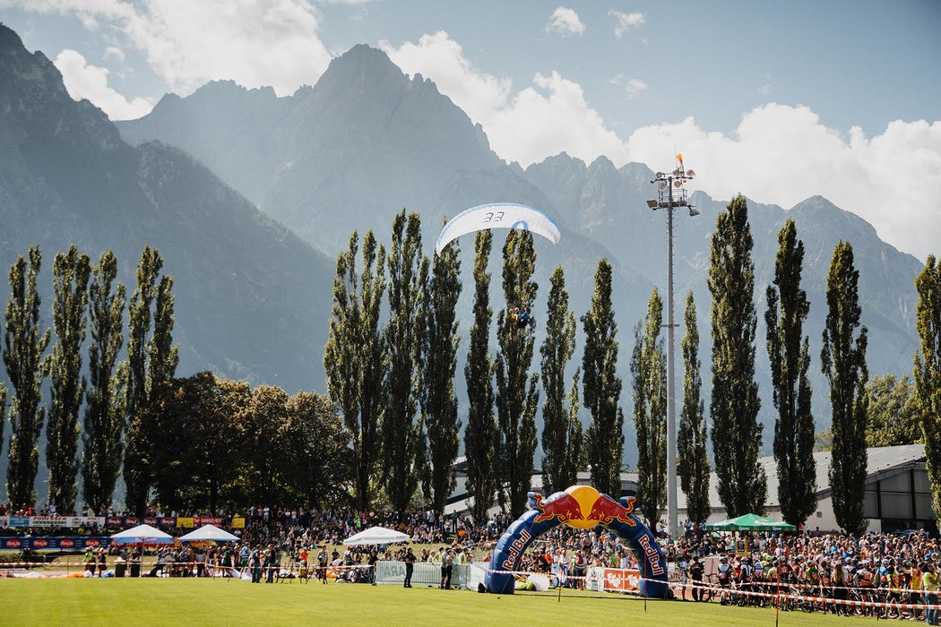 Paraglidistickou část v historii závodu vyhrály jen tři národy - Italové, Rakušané a Švýcaři