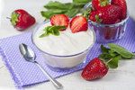 Domácí jogurt ze dvou ingrediencí: Lepší než kupovaný a za pouhé 4 koruny