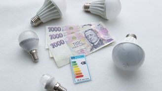 LED žárovky "za korunu" i aukce energií. Jaké jsou aktuální triky podomních prodejců?  