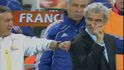 Raymond Domenech odmítl podat soupeři ruku.