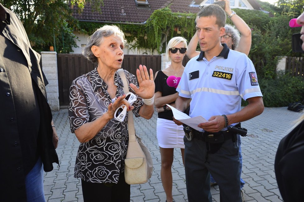 Rychtář nakonec zavolal na italskou hraběnku policii.