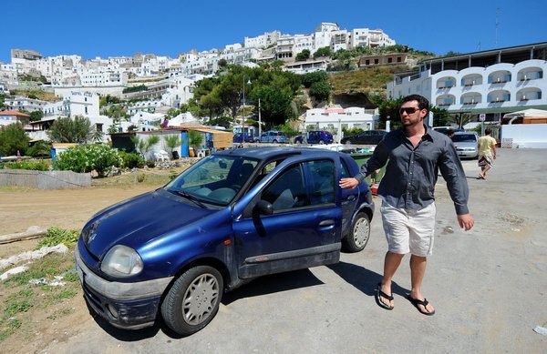 Omlácené auto mělo vylomený zámek na dveřích