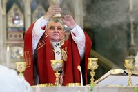 Dukovo parte odhalilo neznámou rodinu: Kteří příbuzní truchlí?