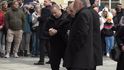 Příjezd Miloše Zemana na pohřeb kardinála Duky. Dorazila i bývalá první dáma Ivana Příjezd Miloše Zemana na pohřeb kardinála Duky. Dorazila i bývalá první dáma Ivana