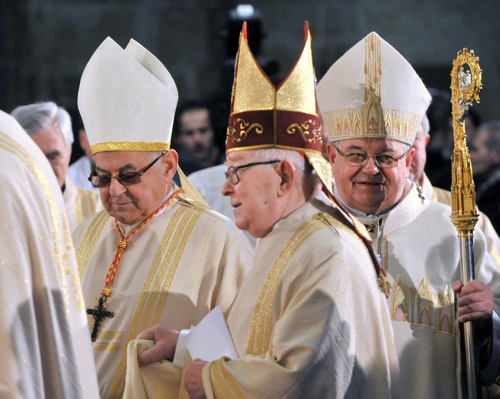 Miloslav Vlk, Dukův předchůdce a druhý z kardinálů, kterými disponuje v současné době Česká republika.