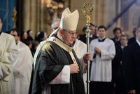 PŘÍMÝ PŘENOS pohřbu Dominika Duky: Do sv. Víta dorazí Pavel i Zeman, Klause čeká proslov