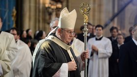 Dominik Duka během pohřbu Miloslava Vlka