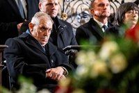 Zeman prozradil Blesku plán na 17. listopad: Budu cvičit chůzi! Na pohřbu Duky zvládl velkou výzvu