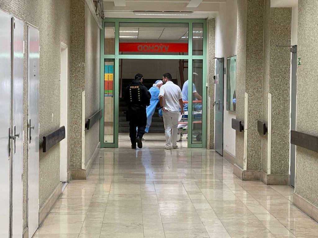 Exposlanec Dominik Feri se měl pokusit o sebevraždu (28.5.2022)