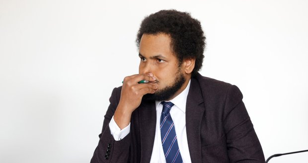 Policie ukončila vyšetřování exposlance Feriho kvůli dalšímu znásilnění. Případ původně odložila