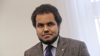 Exposlanec Feri je obviněn z dalšího znásilnění tehdy 17leté ženy. Sundal si kondom bez jejího souhlasu Exposlanec Feri je obviněn z dalšího znásilnění tehdy 17leté ženy. Sundal si kondom bez jejího souhlasu