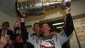 2008 - Po zisku druhého Stanley Cupu s Detroitem ukončuje kariéru podruhé, je mu 43 let