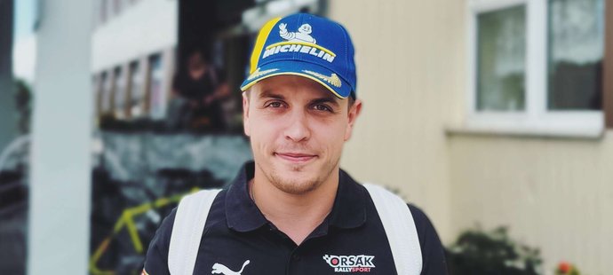 Palec nahoru. Stříteský doufá v brzký návrat do sedačky.