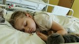 Dominice (9) nemoc »požírá« mozek: Dávali jí čas do Vánoc! V Česku je s diagnózou jediná