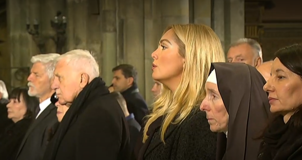 Perpisahan dengan Kardinal Duka: Taťána Kuchařová Perpisahan dengan Kardinal Duka: Taťána Kuchařová