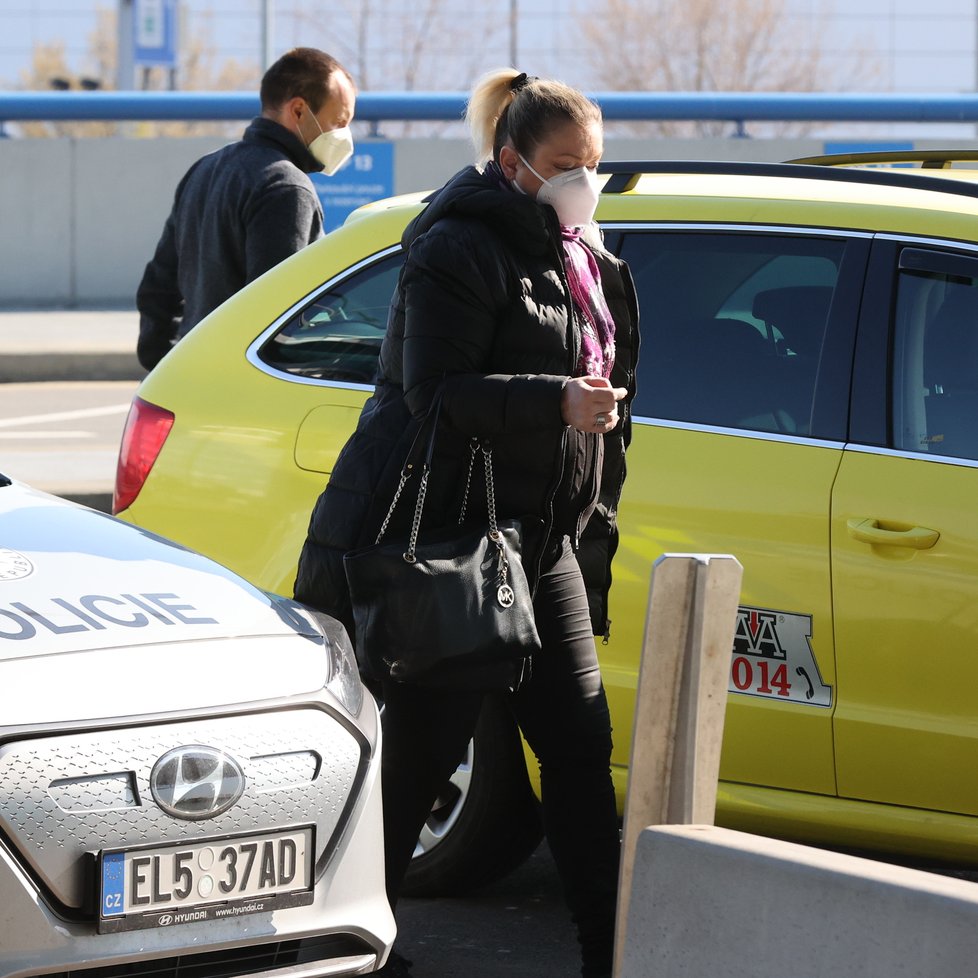 Dominika Gottová před odletem musela na policii.