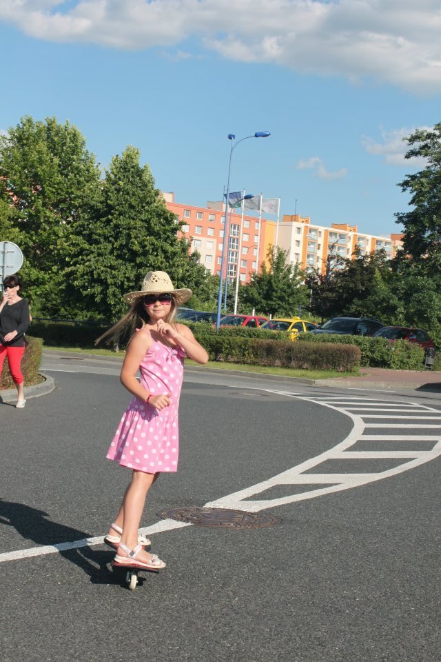 Dominika porazila rakovinu, vyhrála zlatíčka a teď je televizní a divadelní hvězdou