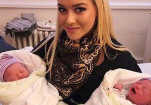 Dominika Myslivcová se svými synovci, dvojčaty Markusem a Matiasem.