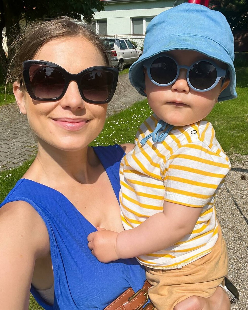 Podruhé těhotná zpěvačka Dominika Stará se synem Miškem