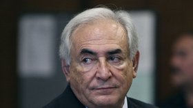 Strauss-Kahn údajně znásilnil pokojskou